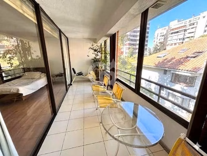 Paraíso Urbano: Dúplex Tranquilo Cerca de Todo. CBG