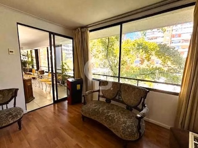 Paraíso Urbano: Dúplex Tranquilo Cerca de Todo. CBG