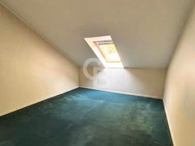 Paraíso Urbano: Dúplex Tranquilo Cerca de Todo. CBG