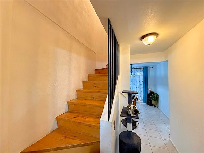 Casa en venta de 3D/3B/1E sala de estar, Puente Alto