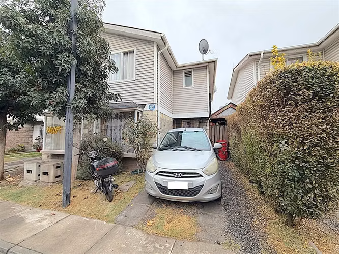 Casa en venta de 3D/3B/1E sala de estar, Puente Alto