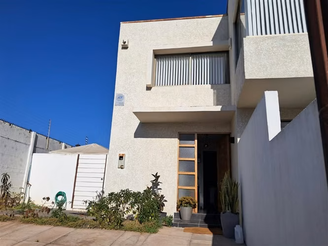 Casa El Santuario de Peñuelas 3D/2B Coquimbo