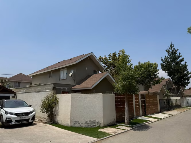 SE VENDE REMODELADA CASA EN ESTANCIA LIRAY
