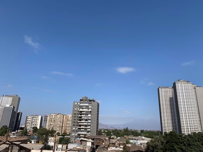 Excelente de apartamento estudio en venta sector tranquilo Estación Central - Imagen 11
