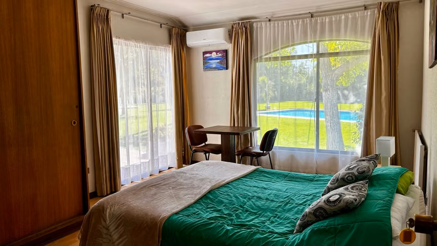 Venta de espectacular propiedad en Pirque. Gran Casona, ubicada al costado de la Viña Concha y Toro.