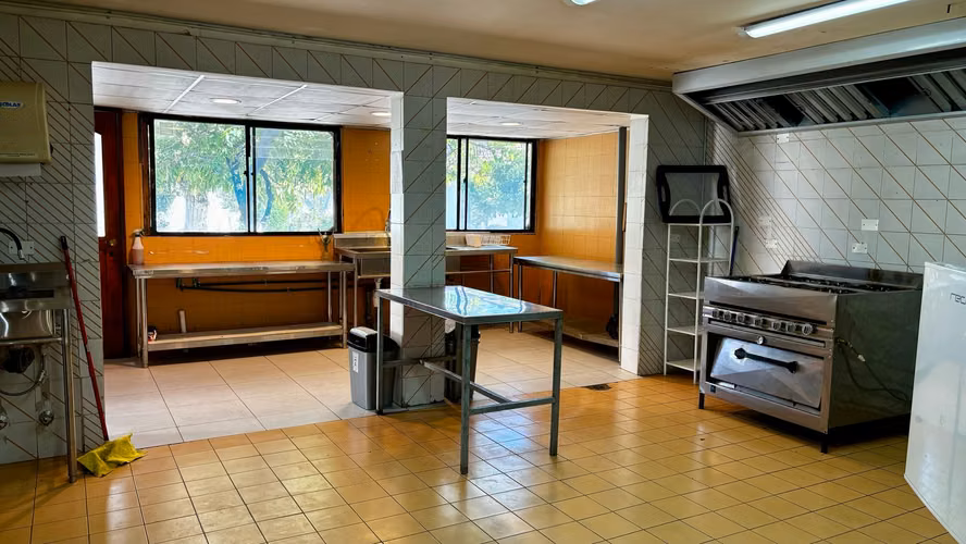 Venta de espectacular propiedad en Pirque. Gran Casona, ubicada al costado de la Viña Concha y Toro.