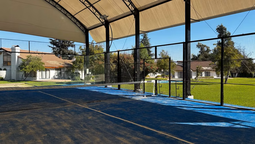 Venta de espectacular propiedad en Pirque. Gran Casona, ubicada al costado de la Viña Concha y Toro.