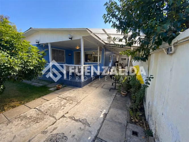 Casa en venta de 3 dorm. en La Reina