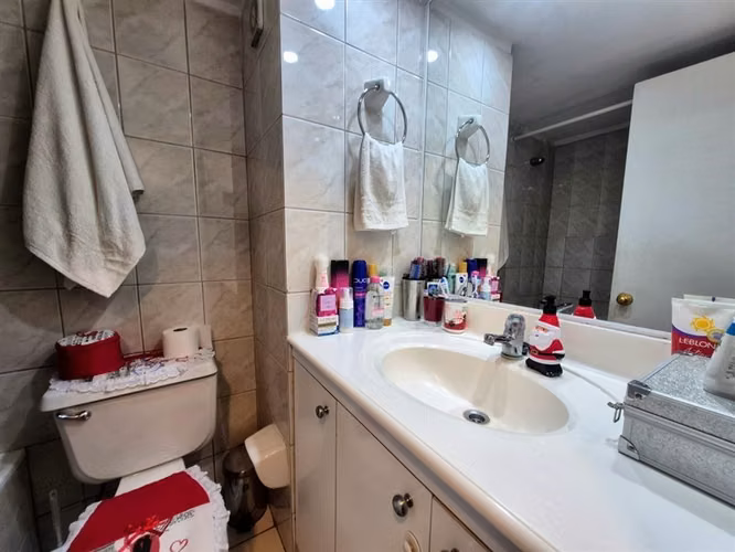 Departamento en venta de 3 dorm. con estacionam en Santiago