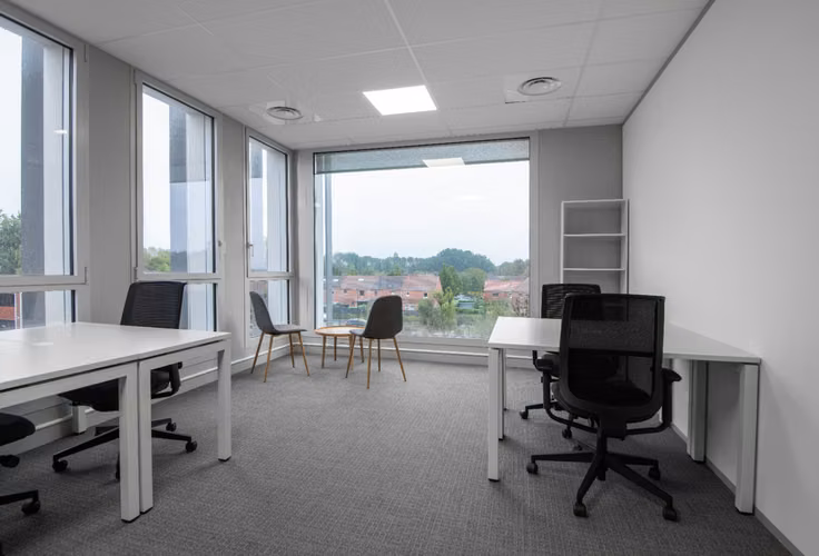 Oficina en arriendo ubicado en Metro Santiago Bueras