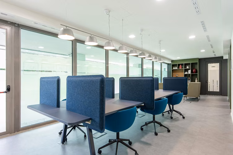 Oficina en arriendo ubicado en Metro Santiago Bueras