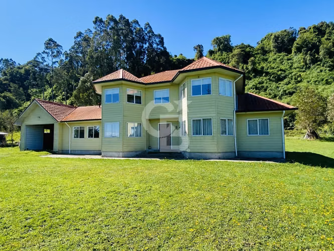 Parcela con Hermosa casa en Chamiza