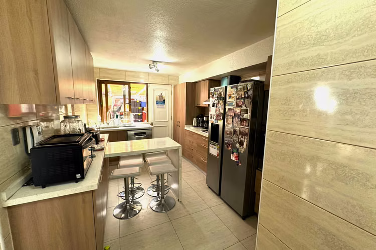 NUEVO PRECIO! EXCELENTE CASA  5 DORM Y PISCINA  (160252) - Imagen 10