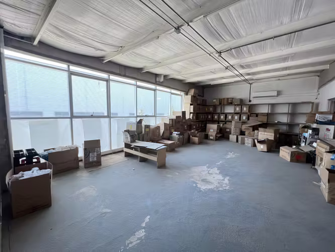 ARRIENDO BODEGA CON OFICINA DE 544 M2 EN CONDOMINIO RENCA