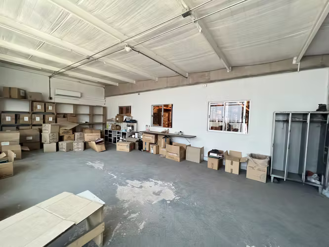 ARRIENDO BODEGA CON OFICINA DE 677  M2 EN CONDOMINIO RENCA - Imagen 4