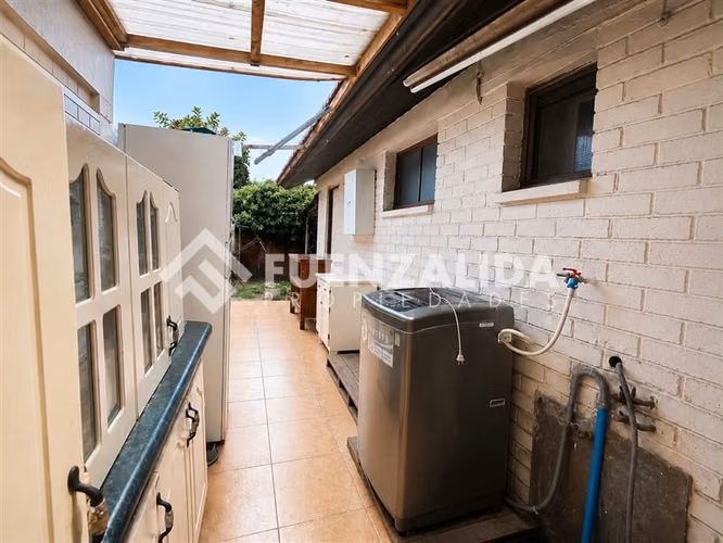 Casa en venta de 4 dorm. en Las Condes