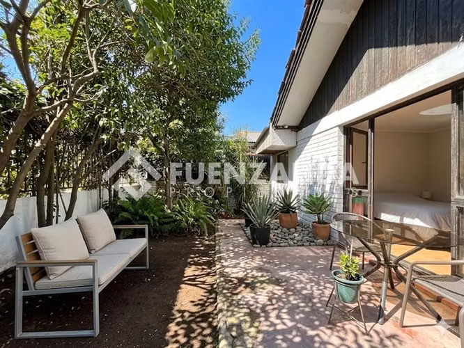 Casa en venta de 4 dorm. en Las Condes