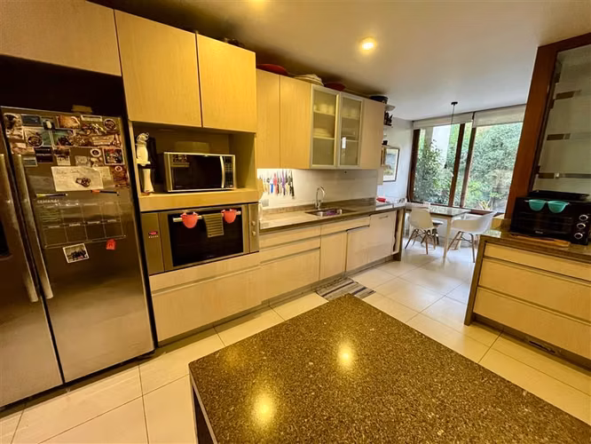 Exclusivo departamento en venta de 4 dorm. en Las Condes