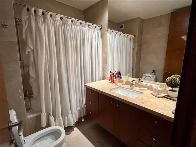 Exclusivo departamento en venta de 4 dorm. en Las Condes
