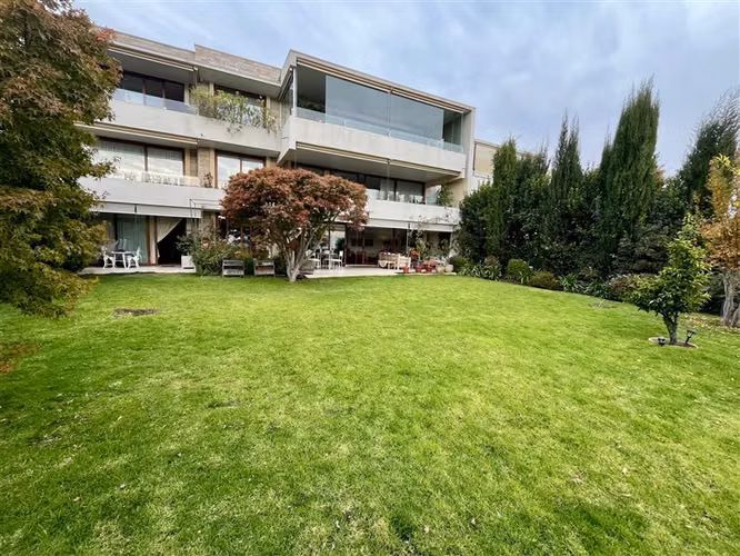 Exclusivo departamento en venta de 4 dorm. en Las Condes