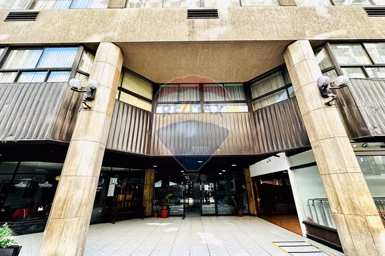 Oficina en santiago, sector tribunales - Imagen 3