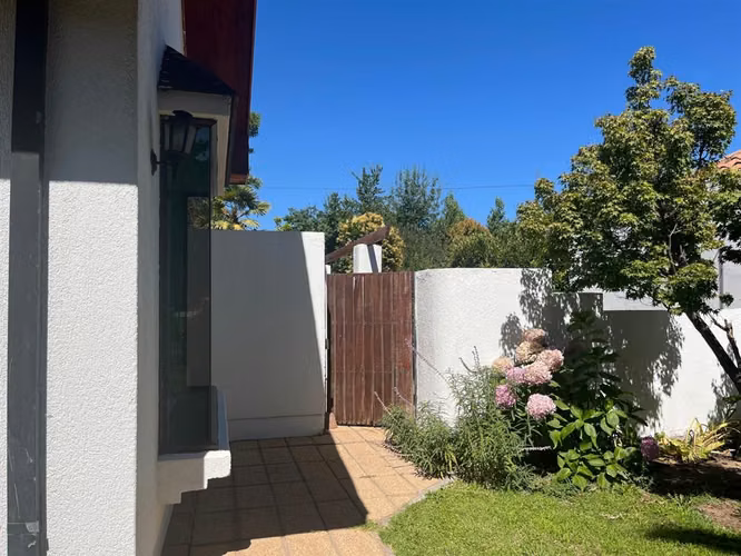 CASA Casa en VENTA o ARRIENDO en Machalí, Rancagua, Condominio Puerta del Alba