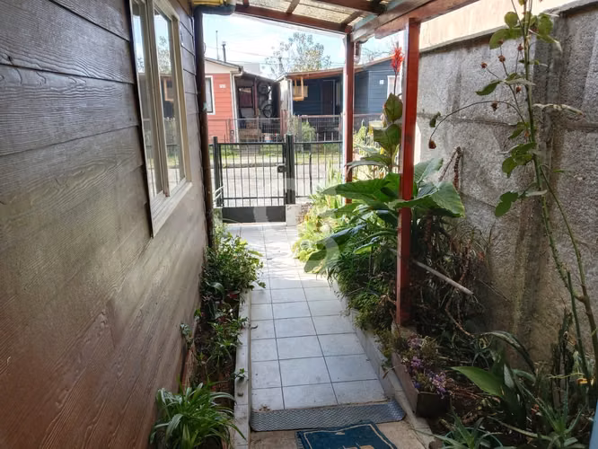 Casa 1 piso: inversión con potencial en sector oriente.