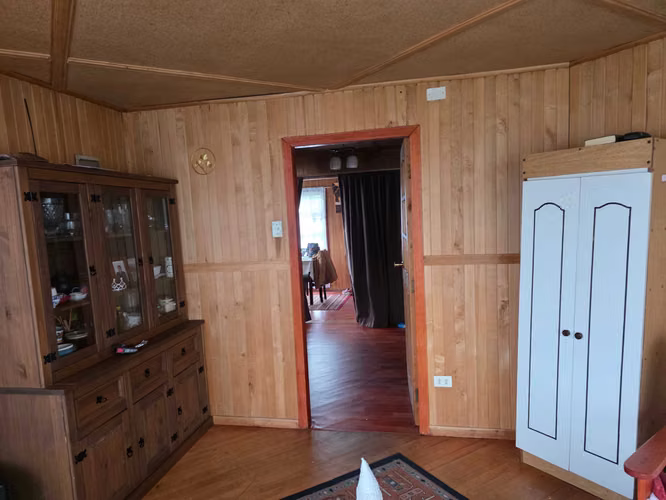 Casa Amplia y Moderna en Sector Tranquilo (160982)