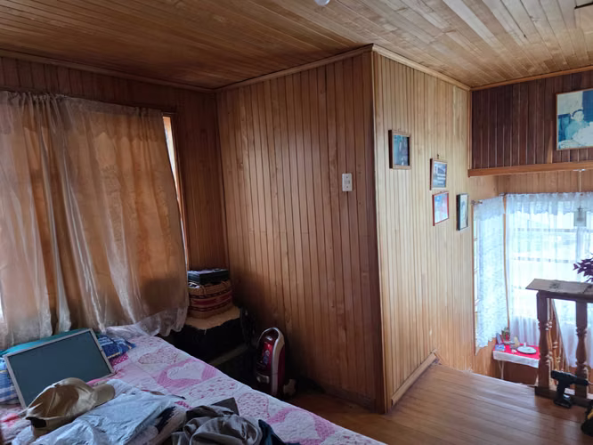 Casa Amplia y Moderna en Sector Tranquilo (160982)