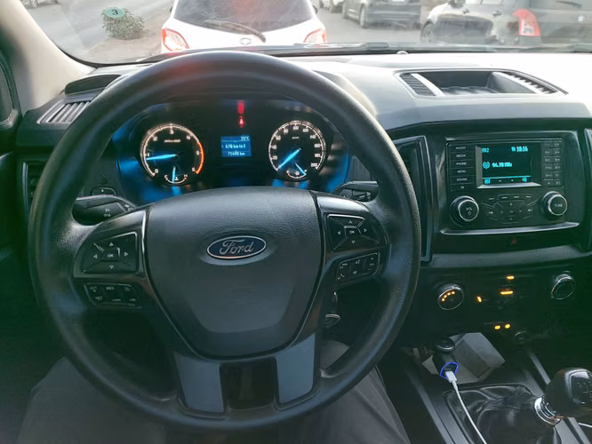 Se vende camioneta Ford Ranger - Imagen 4