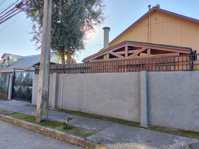 ¡Oportunidad Única! Casa Esquina con Gran Terreno y Conectividad total, Villa la Posada Coronel