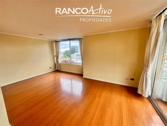 Arriendo dpto 2D con estacionamiento Av. Alemania, Temuco