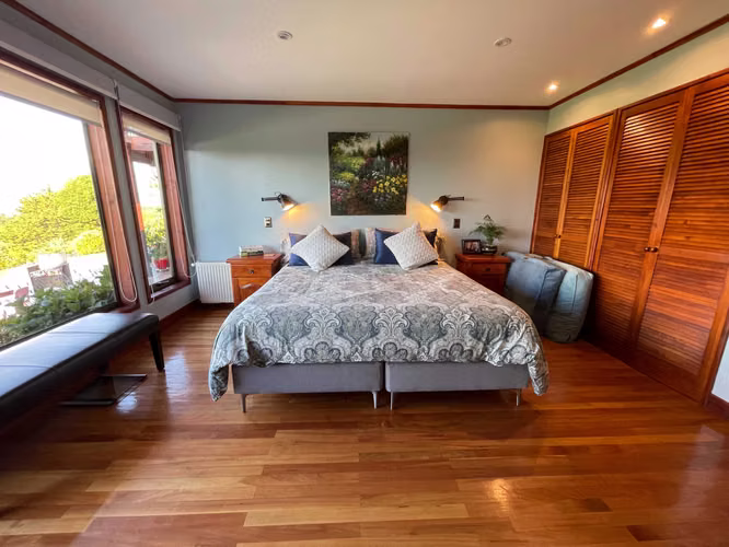 CASA DE LUJO CON VISTA AL LAGO EN VENTA EN PUCÓN (161027)