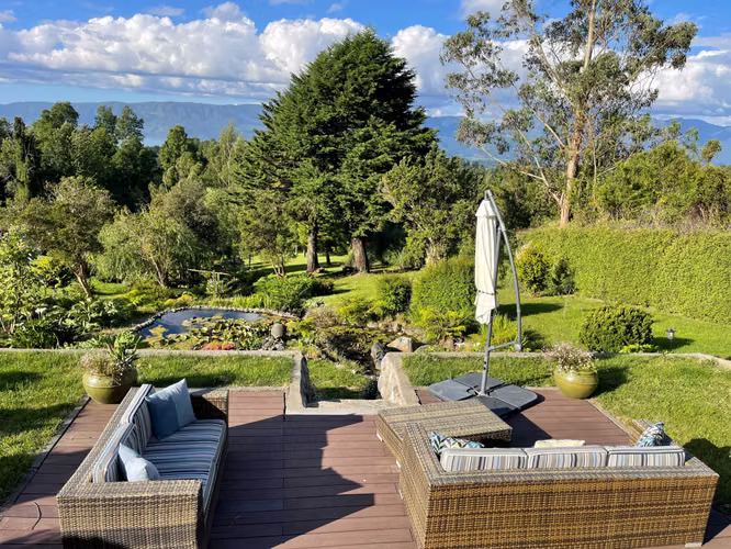 CASA DE LUJO CON VISTA AL LAGO EN VENTA EN PUCÓN (161027)