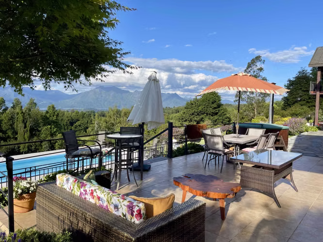 CASA DE LUJO CON VISTA AL LAGO EN VENTA EN PUCÓN (161027) - Imagen 22