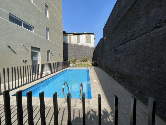 Studio en Venta, confortable, buena conectividad, cercano a Municipalidad de San Miguel y Hospitales Barros Luco y Exequiel Cortés