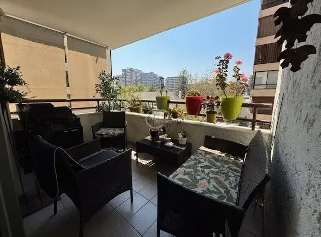 Departamento en venta de 3 dorm. en Las Condes