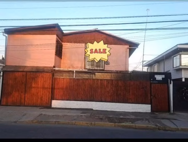 VENTA CASA 427/ 300 CONST 2 CASAS 7 D/ 2B INDEPENDIENTES