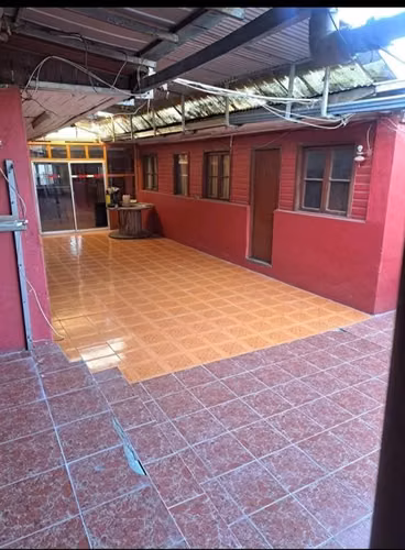 VENTA CASA 427/ 300 CONST 2 CASAS 7 D/ 2B INDEPENDIENTES