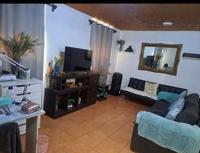 VENTA CASA 427/ 300 CONST 2 CASAS 7 D/ 2B INDEPENDIENTES
