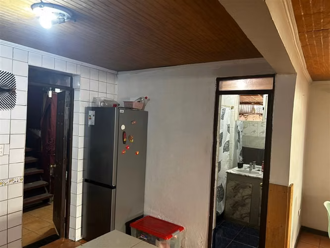 VENTA CASA 427/ 300 CONST 2 CASAS 7 D/ 2B INDEPENDIENTES