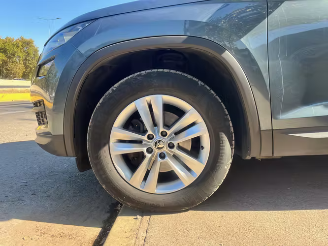 SKODA KODIAQ 1.4 TSI DSGL 2021 3 CORRIDAS FULL