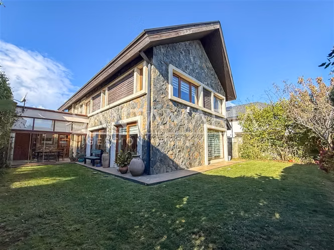 Casa en venta de 4 dorm. en El Venado, San Pedro de la Paz