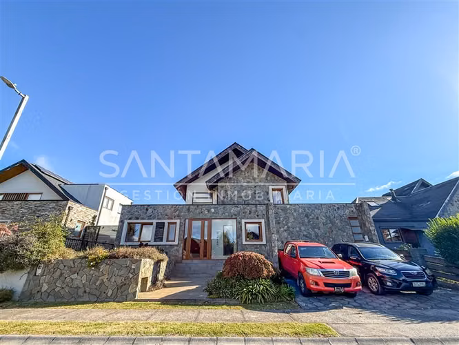 Casa en venta de 4 dorm. en El Venado, San Pedro de la Paz