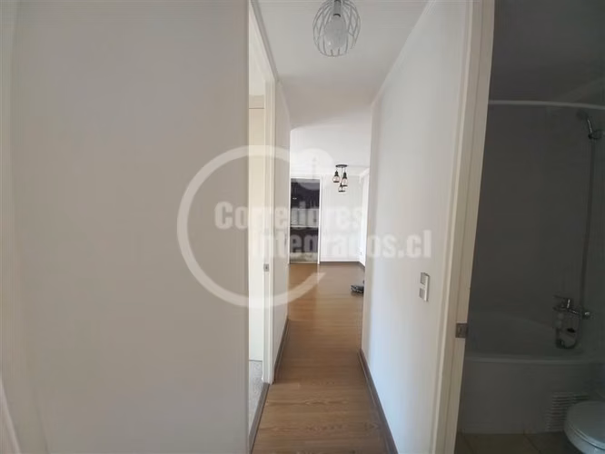 Depto.en venta de 2 dorm. amplio,2 baños, bodega en Santiago