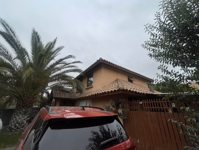 Casa Interior en Arriendo Ayres de Chicureo, El Molino 106