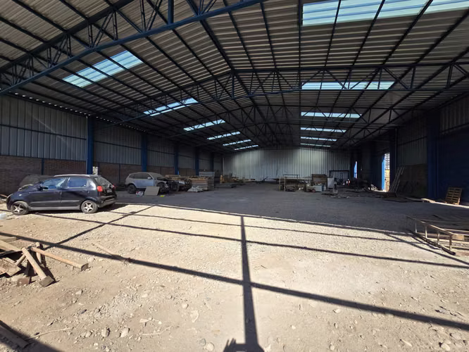 PEÑAFLOR: PROPIEDAD INDUSTRIAL 5.800 M2, A 200 MTS AUTOPISTA DEL SOL