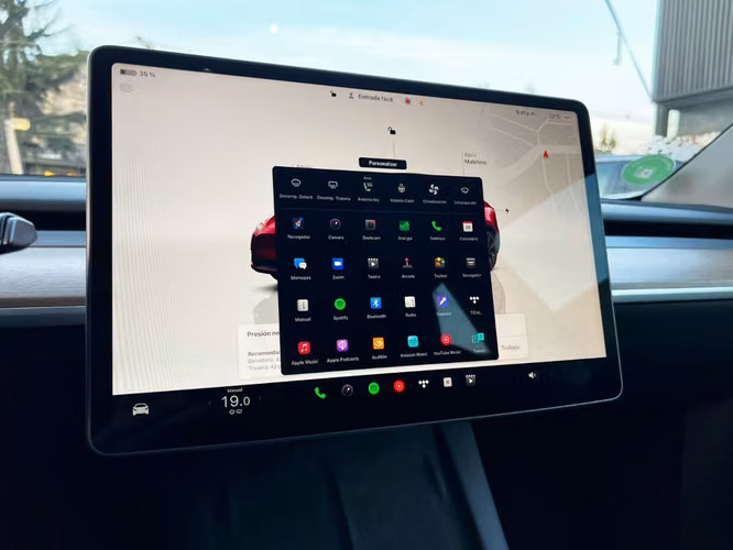 TESLA MODEL Y STANDART RANGE  2025
