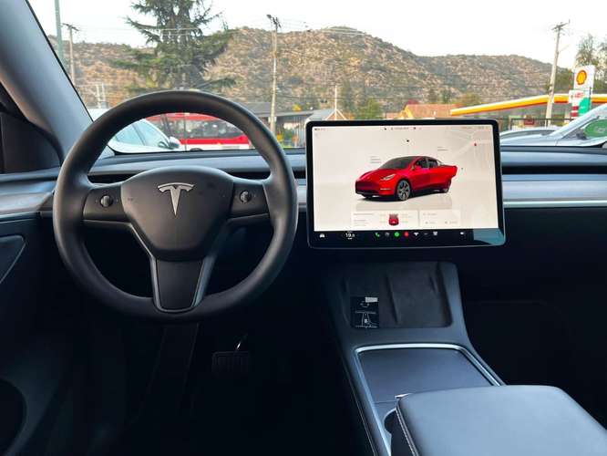 TESLA MODEL Y STANDART RANGE  2025 - Imagen 9