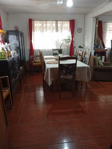 VENDO AMPLIA PROPIEDAD CON AMPLIO TERRENO